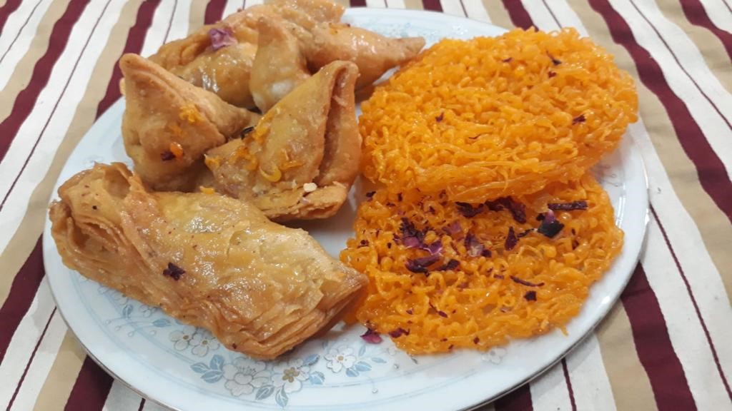 Gihar, Pragini and Sambosa Sindhi food for Holi Festival